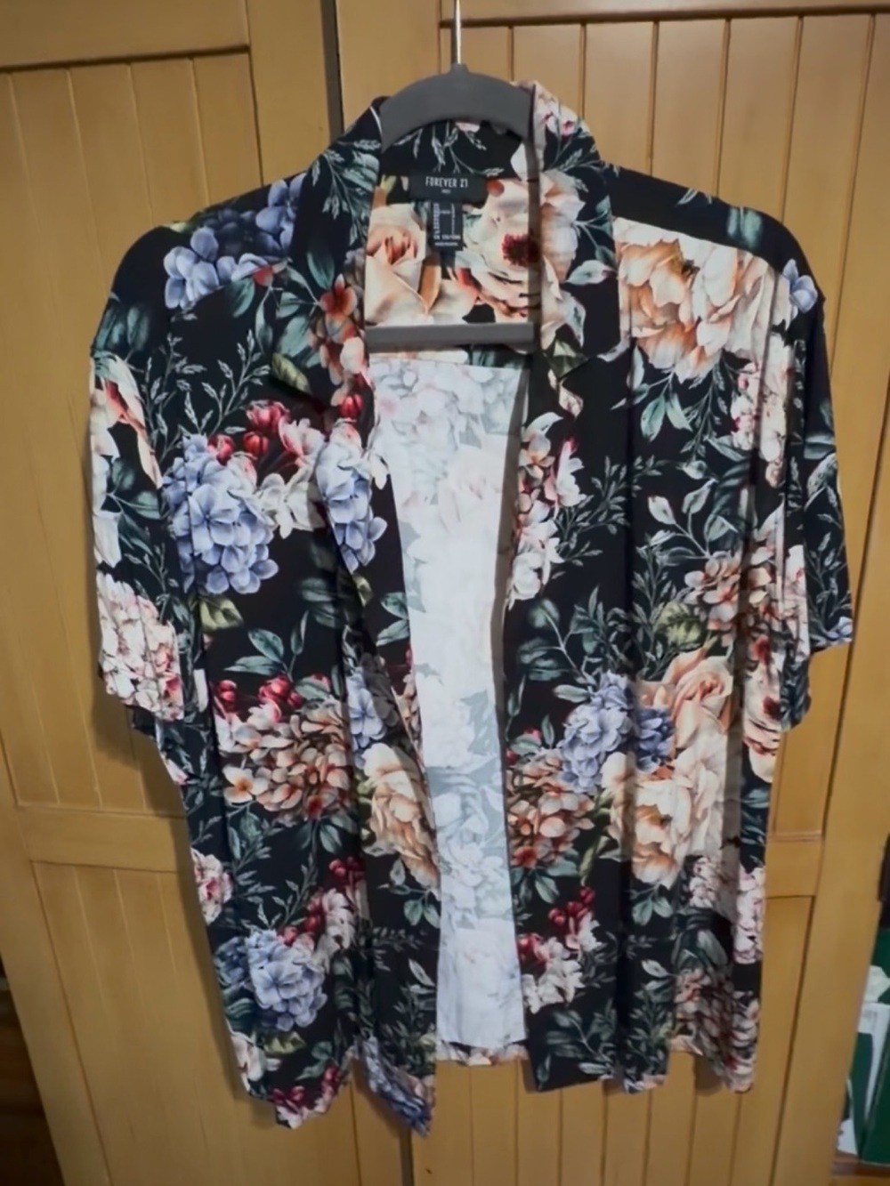FLORAL PRINT MENS RETRO
SHIRT Large